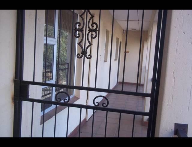 2 BEDROOM APARTMENT FOR SALE IN DRIE RIVIERE